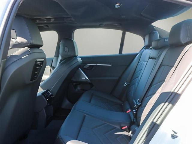 Photo of 2025 Alpine White BMW i5