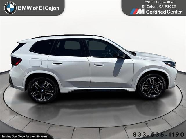 Photo of 2023 Mineral White Metallic BMW X1