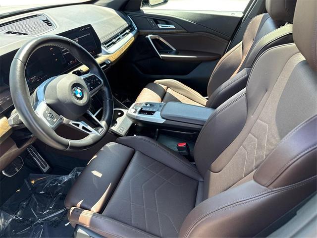 Photo of 2023 Mineral White Metallic BMW X1