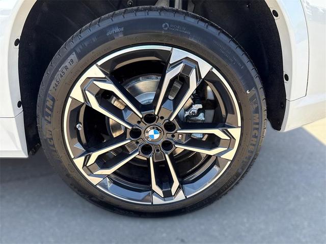 Photo of 2023 Mineral White Metallic BMW X1