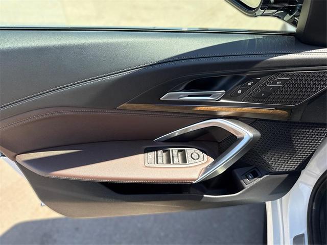 Photo of 2023 Mineral White Metallic BMW X1