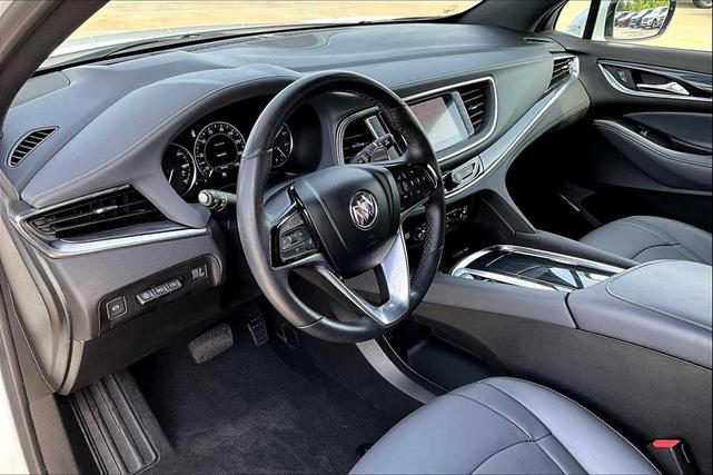 Photo of 2024 White Frost Tricoat Buick Enclave