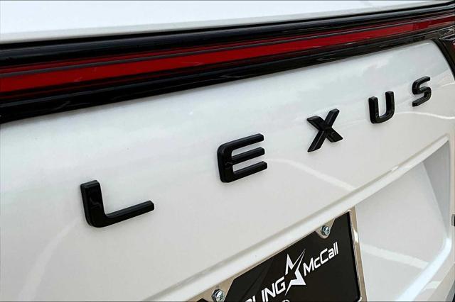 Photo of 2025 Eminent White Pearl Lexus LX 700h