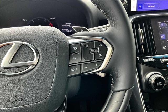 Photo of 2025 Eminent White Pearl Lexus LX 700h