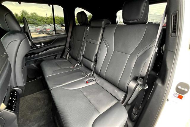 Photo of 2025 Eminent White Pearl Lexus LX 700h