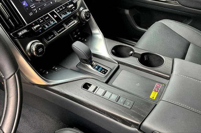 Photo of 2025 Eminent White Pearl Lexus LX 700h