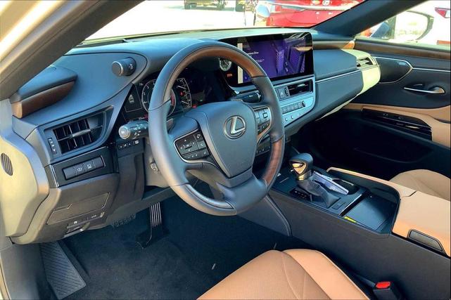 Photo of 2025 Moonbeam Beige Metallic Lexus ES 350