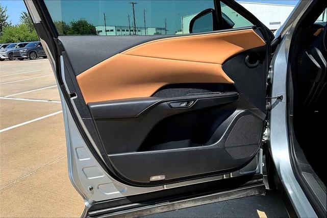 Photo of 2023 Iridium Lexus RX 350