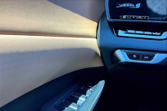 Photo of 2023 Iridium Lexus RX 350