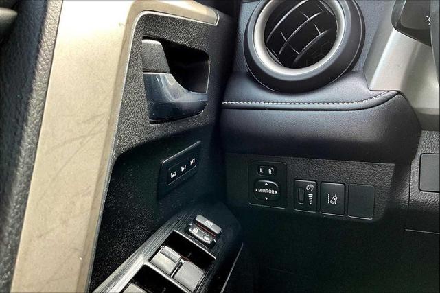 Photo of 2018 Black Toyota RAV4
