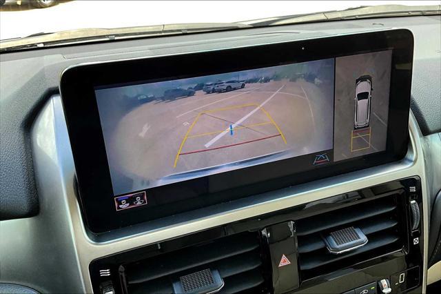 Photo of 2023 Eminent White Pearl Lexus GX 460