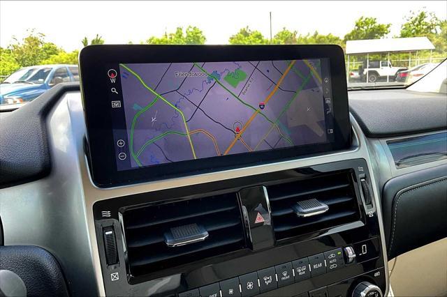 Photo of 2023 Eminent White Pearl Lexus GX 460