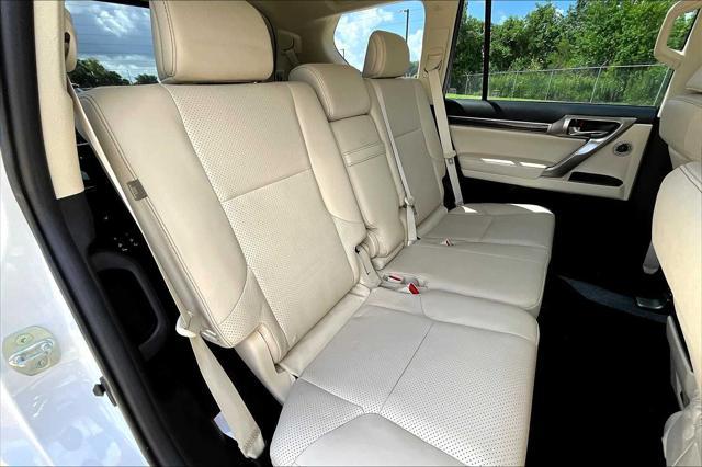 Photo of 2023 Eminent White Pearl Lexus GX 460