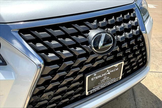 Photo of 2023 Eminent White Pearl Lexus GX 460