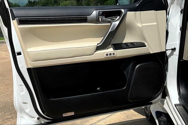 Photo of 2023 Eminent White Pearl Lexus GX 460