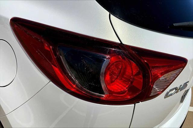 Photo of 2016 Crystal White Pearl Mica Mazda CX-5