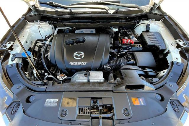 Photo of 2016 Crystal White Pearl Mica Mazda CX-5