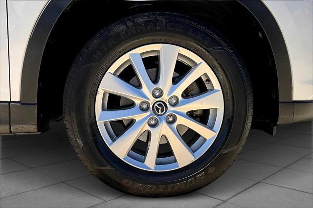 Photo of 2016 Crystal White Pearl Mica Mazda CX-5