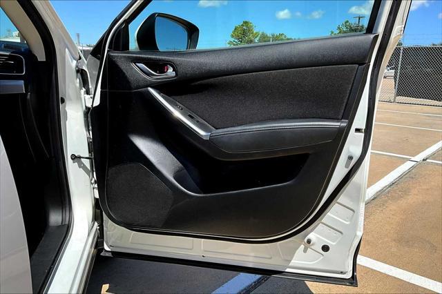 Photo of 2016 Crystal White Pearl Mica Mazda CX-5