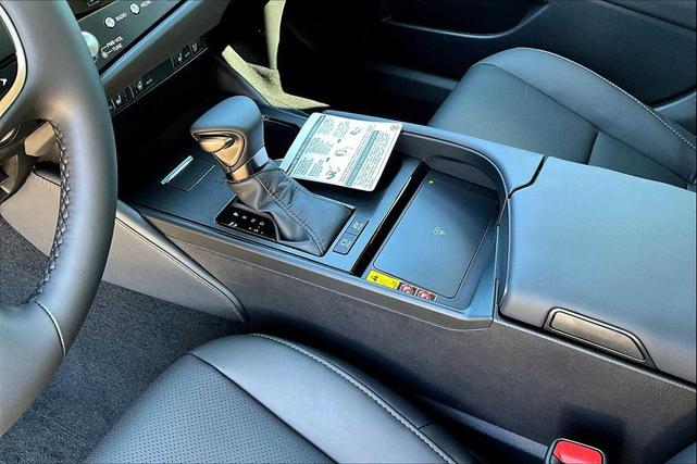 Photo of 2025  Lexus ES 300h