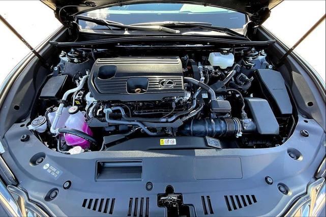Photo of 2025  Lexus ES 300h