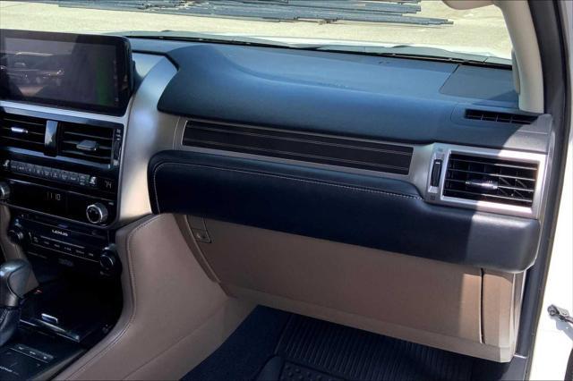 Photo of 2022 Starfire Pearl Lexus GX 460