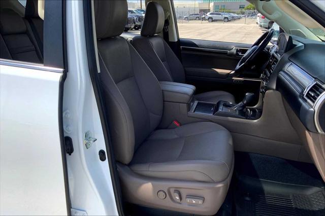 Photo of 2022 Starfire Pearl Lexus GX 460