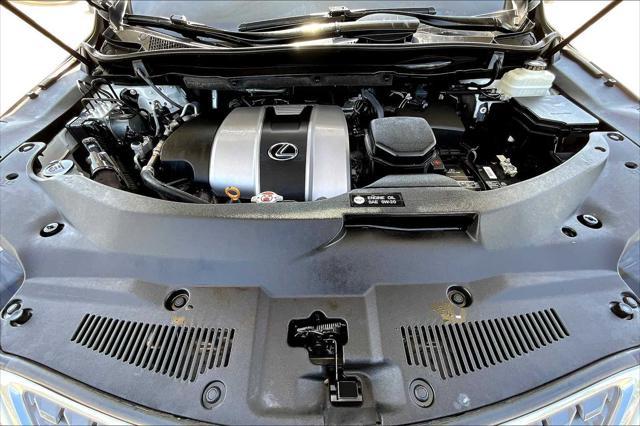 Photo of 2021 Eminent White Pearl Lexus RX 350