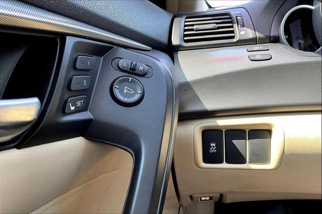 Photo of 2014 Bellanova White Pearl Acura TL