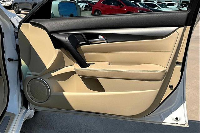 Photo of 2014 Bellanova White Pearl Acura TL
