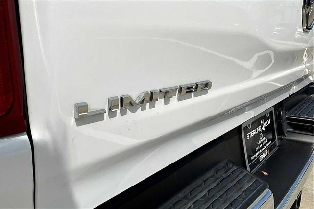 Photo of 2022 Bright White Clearcoat RAM 1500