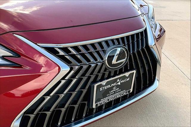 Photo of 2023 Matador Red Mica Lexus ES 350