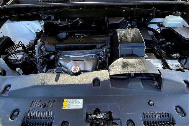 Photo of 2019 Blizzard Pearl Toyota Highlander
