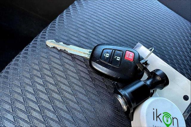 Photo of 2019 Blizzard Pearl Toyota Highlander