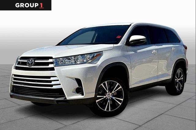 Photo of 2019 Blizzard Pearl Toyota Highlander