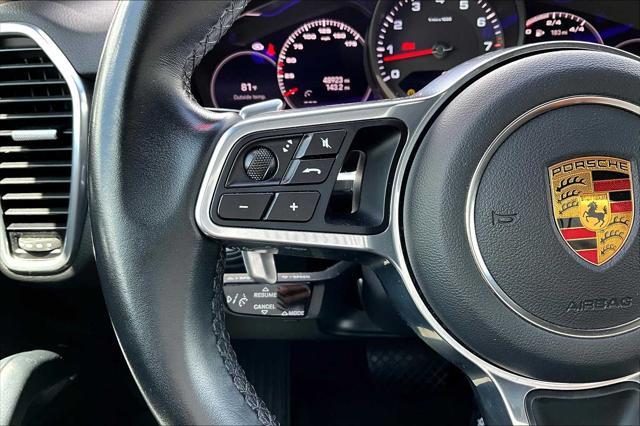Photo of 2022 Quartzite Grey Metallic Porsche Cayenne