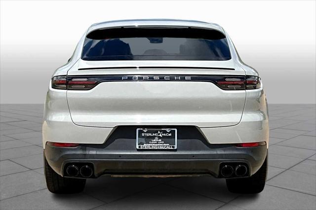 Photo of 2022 Quartzite Grey Metallic Porsche Cayenne