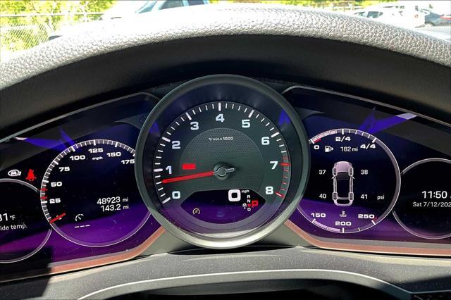 Photo of 2022 Quartzite Grey Metallic Porsche Cayenne