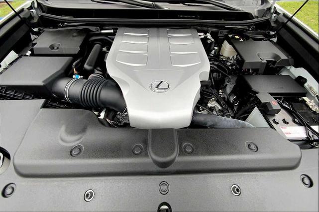 Photo of 2023 Eminent White Pearl Lexus GX 460