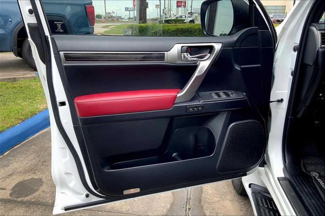 Photo of 2023 Eminent White Pearl Lexus GX 460