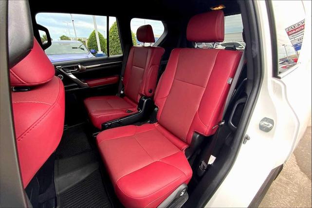 Photo of 2023 Eminent White Pearl Lexus GX 460