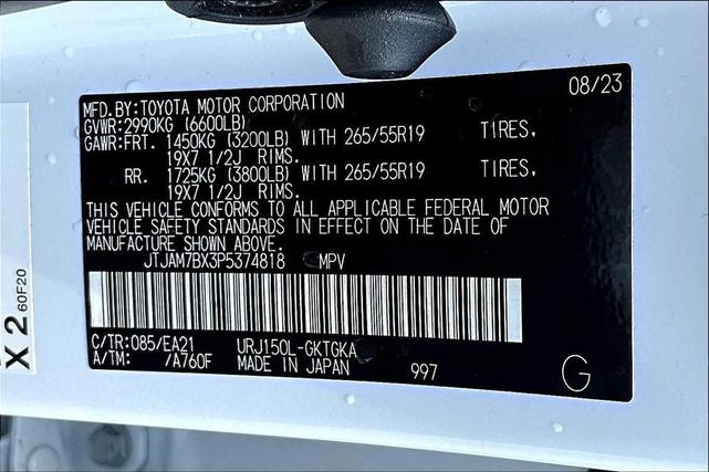 Photo of 2023 Eminent White Pearl Lexus GX 460