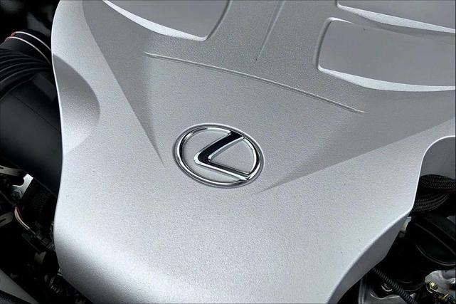 Photo of 2023 Eminent White Pearl Lexus GX 460