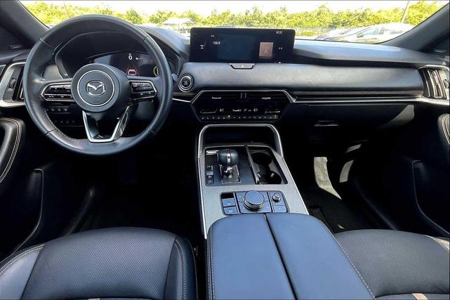 Photo of 2025 Rhodium White Premium Mazda CX-70