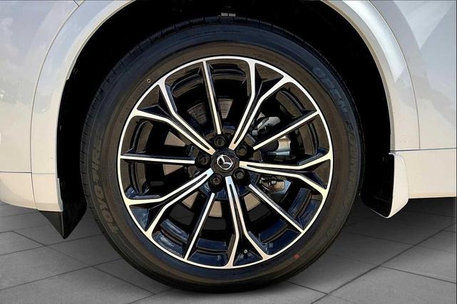 Photo of 2025 Rhodium White Premium Mazda CX-70