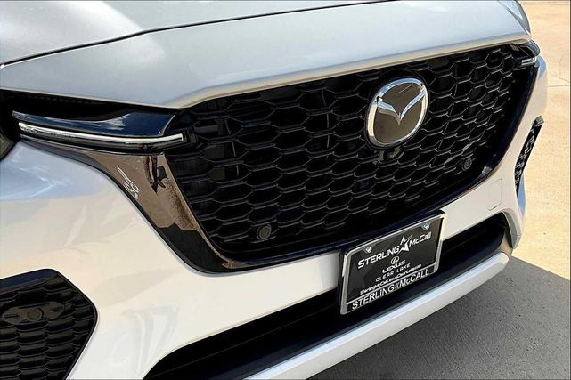 Photo of 2025 Rhodium White Premium Mazda CX-70