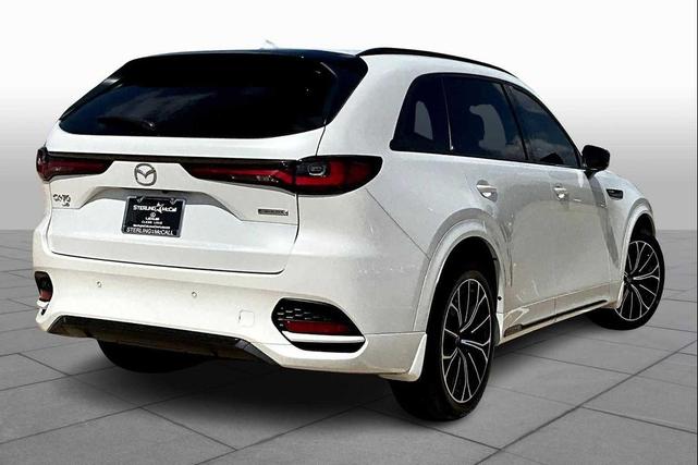 Photo of 2025 Rhodium White Premium Mazda CX-70