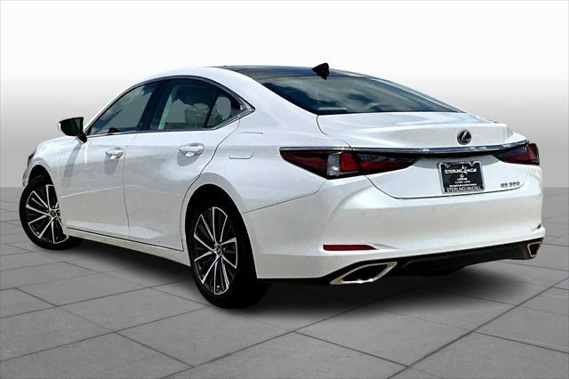 Photo of 2025 Eminent White Pearl Lexus ES 350