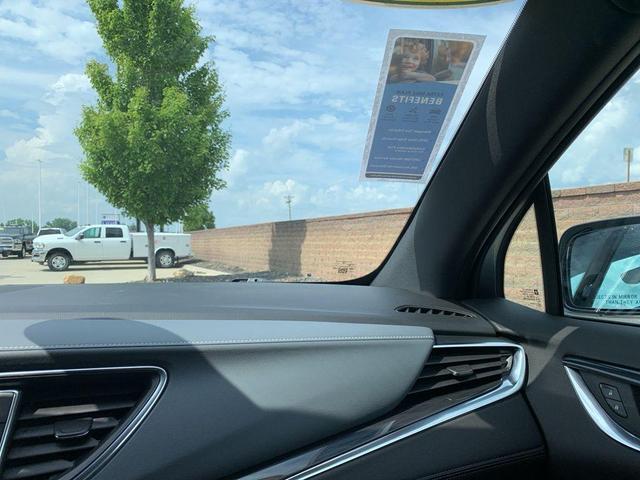 Photo of 2024 Summit White Buick Enclave