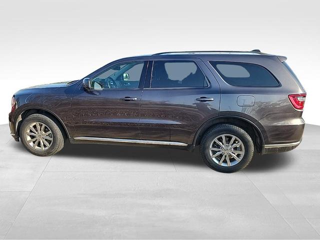 Photo of 2017 Granite Clearcoat Metallic Dodge Durango